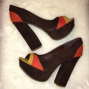 NIB Bamboo Nanette Faux Suede Platform Peep-toe Pumps 8.5